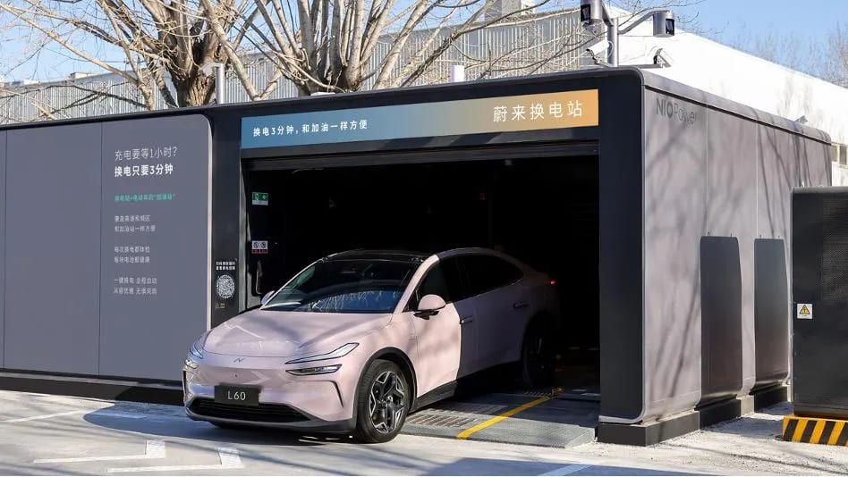 Onvo L60 at a Nio Battery Swap Station