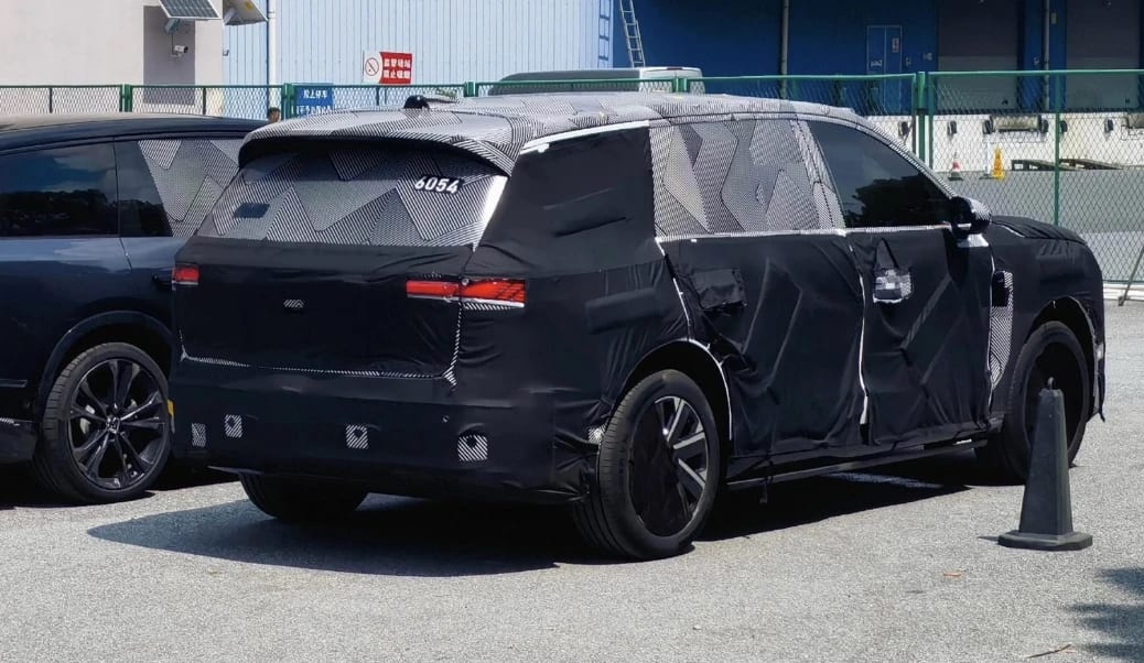 Nio ES9 spotted in China