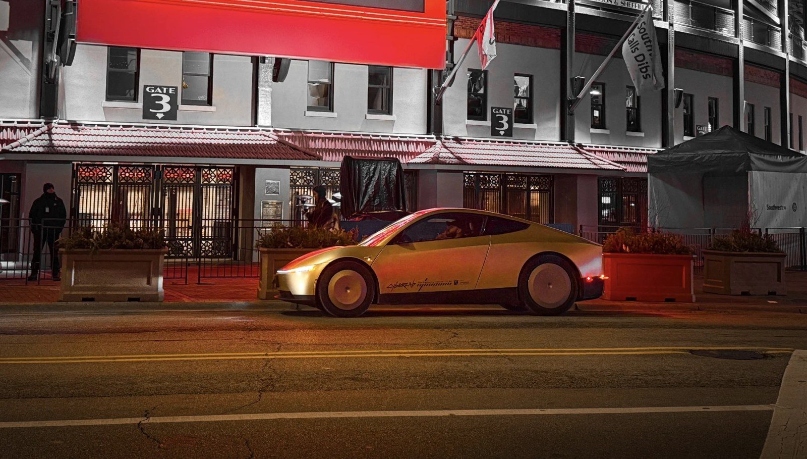 Tesla testing its Cybercab in Chicago