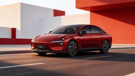 XPeng MONA M03 in red