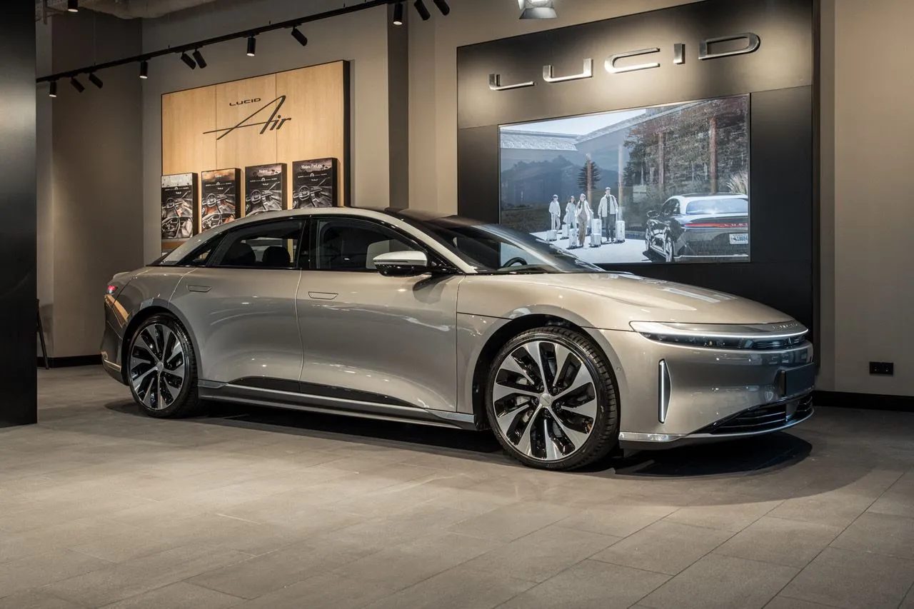 Lucid Showroom
