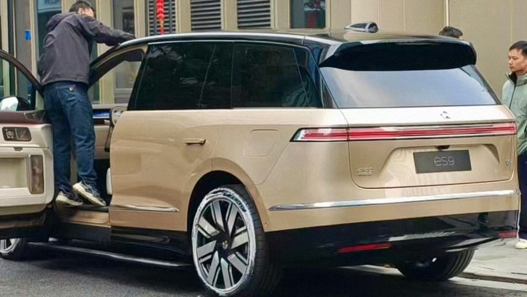 Nio ES9