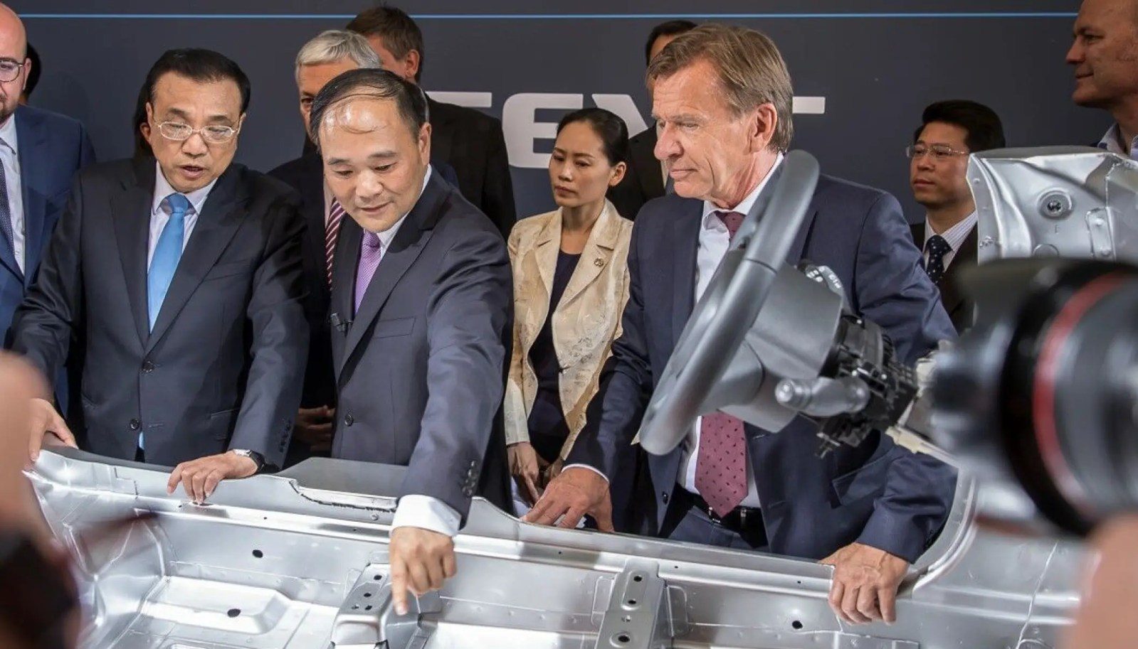 Volvo Cars CEO Hakan Samuelsson and Geely President Li Shufu