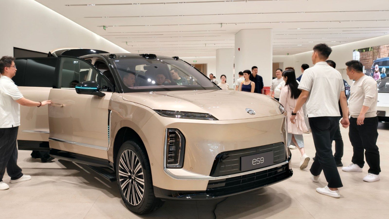 Nio ES9 in the showroom