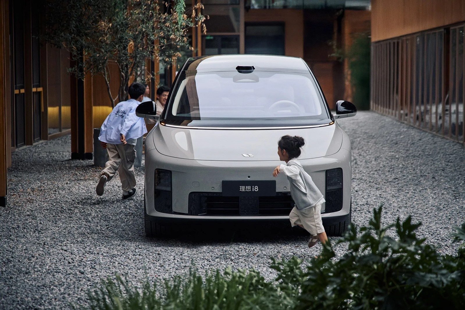 Li Auto i8
