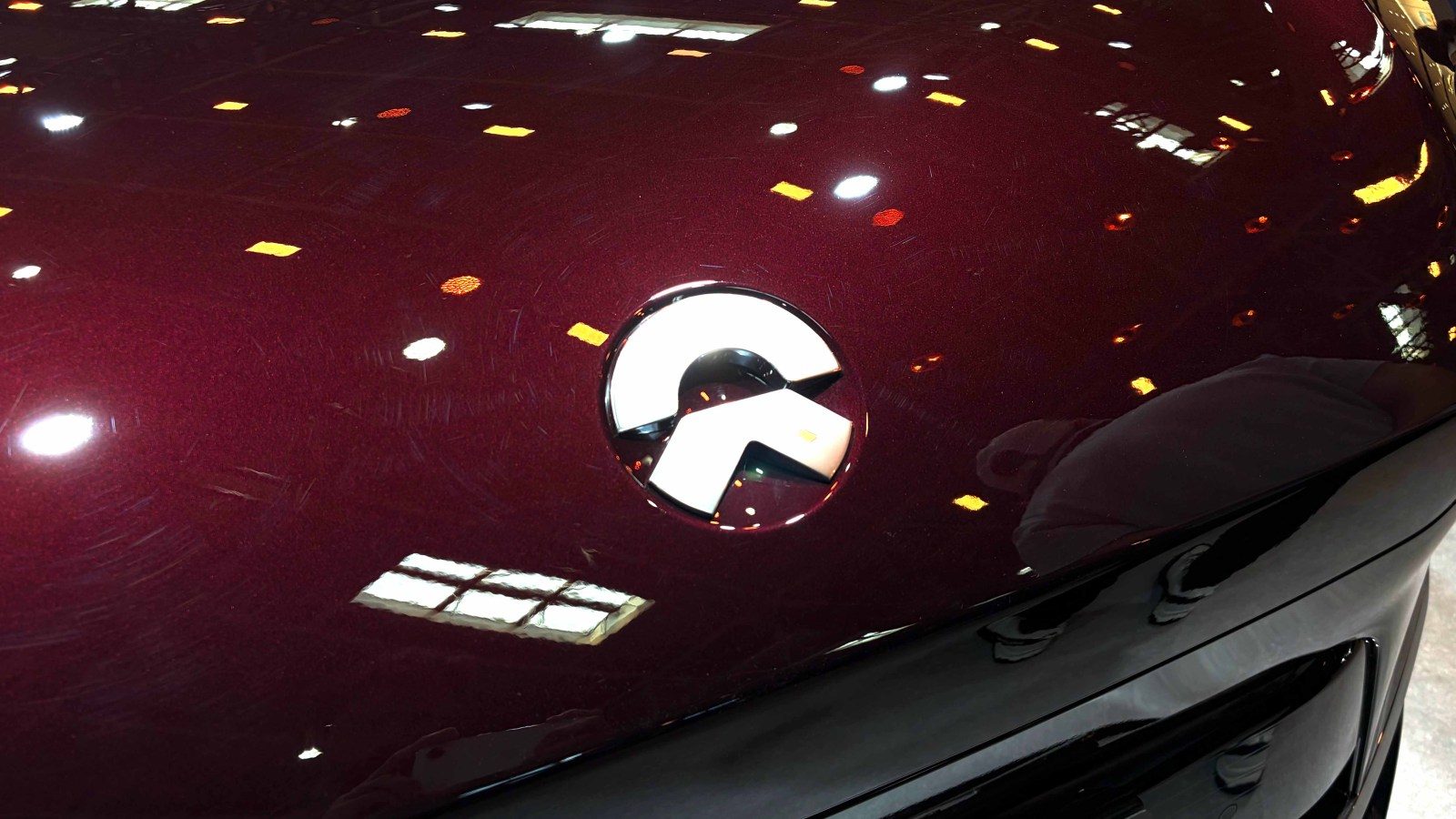 Nio ES9 logo