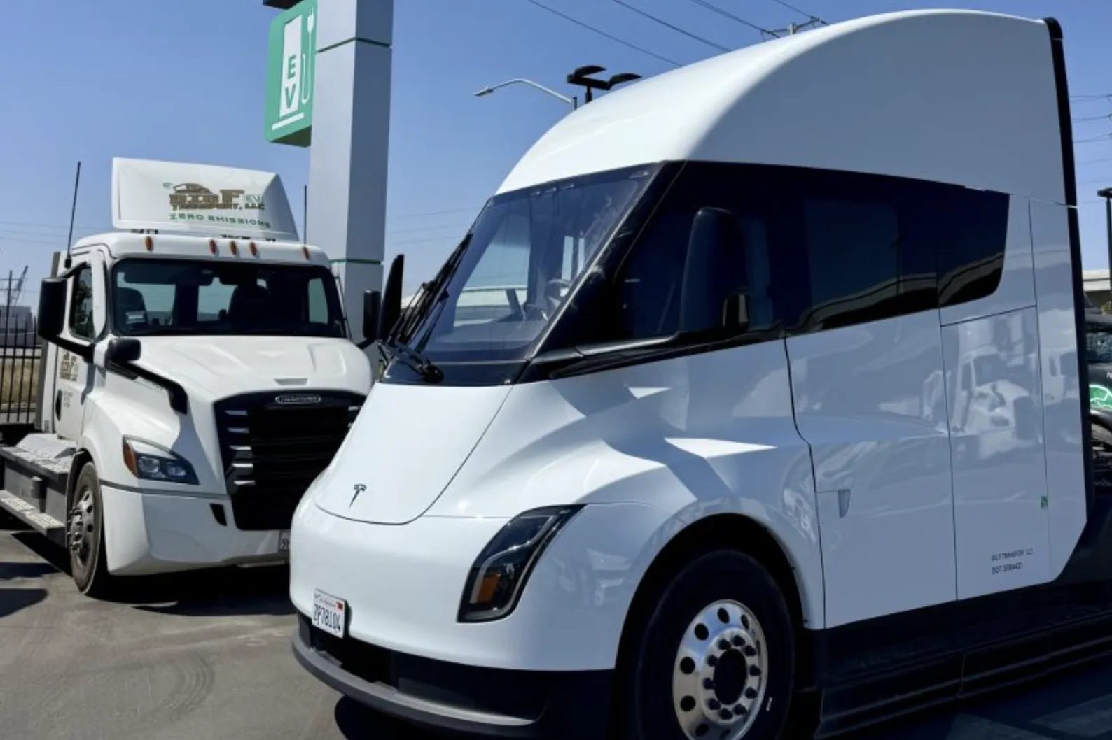 Tesla Semi x Forum Mobility