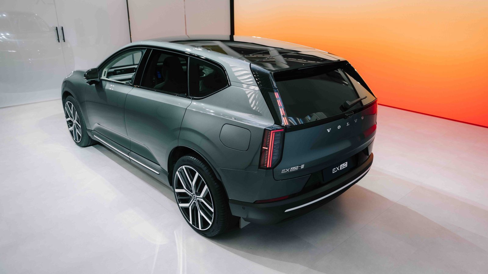 Volvo EX60