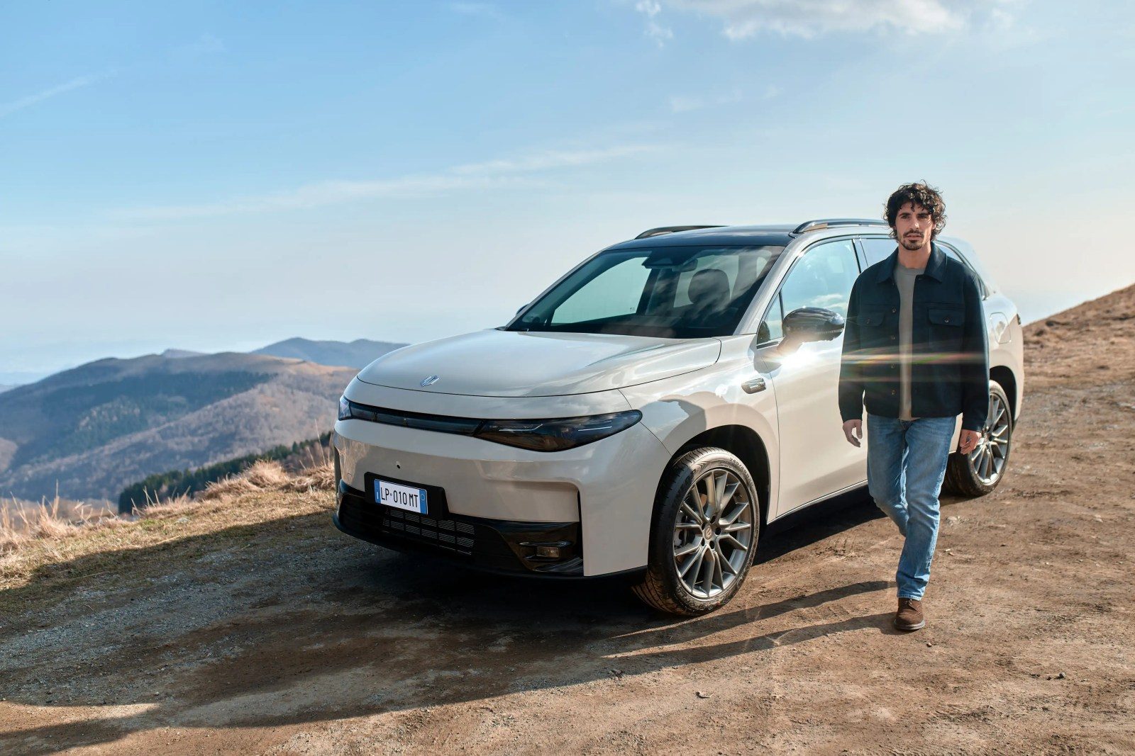 Leapmotor C10