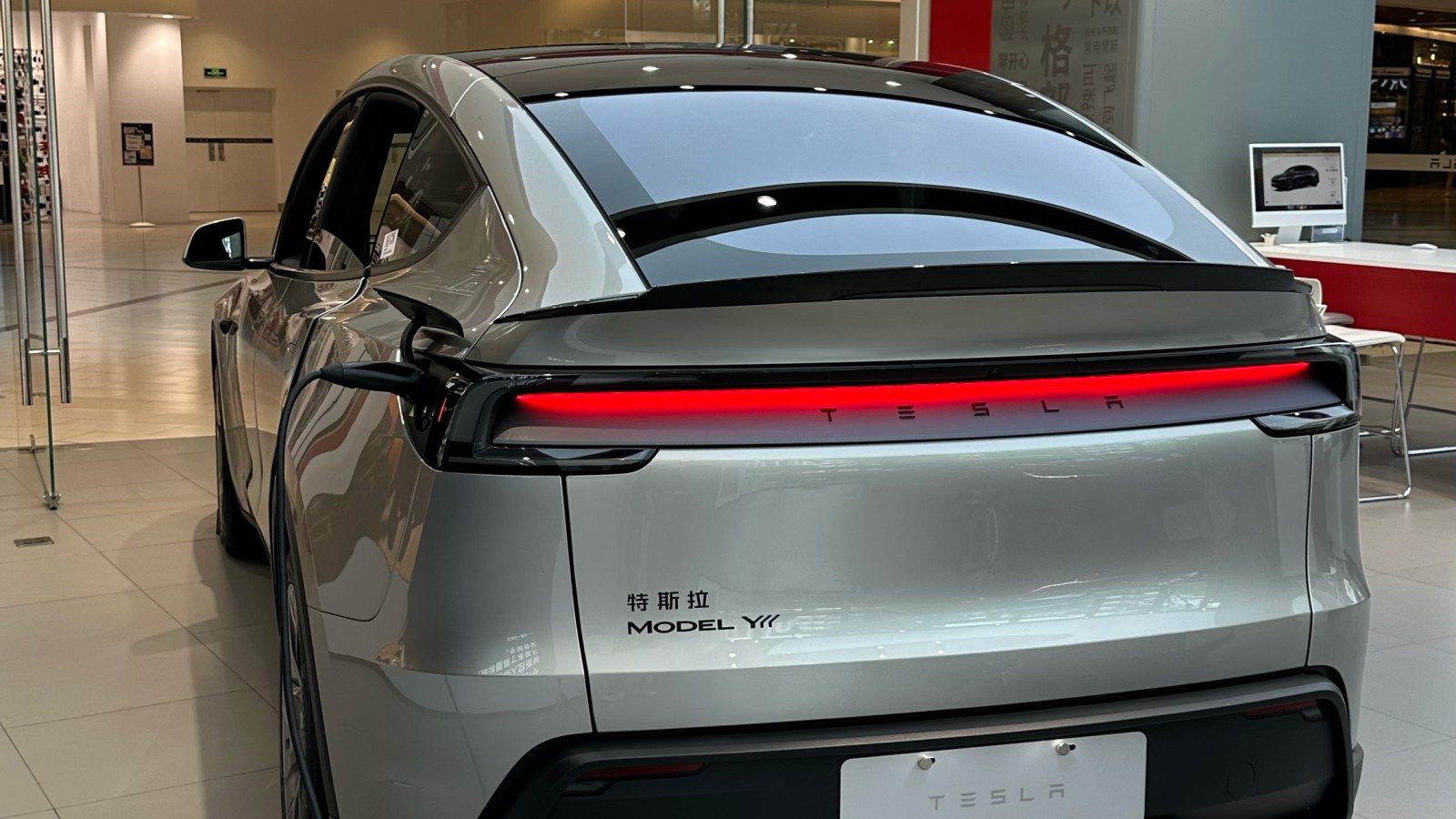 Tesla Model Y L in China
