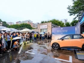 Nio's first Gen-5 battery swap station in China