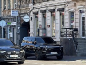 Rivian R1S in Ukraine
