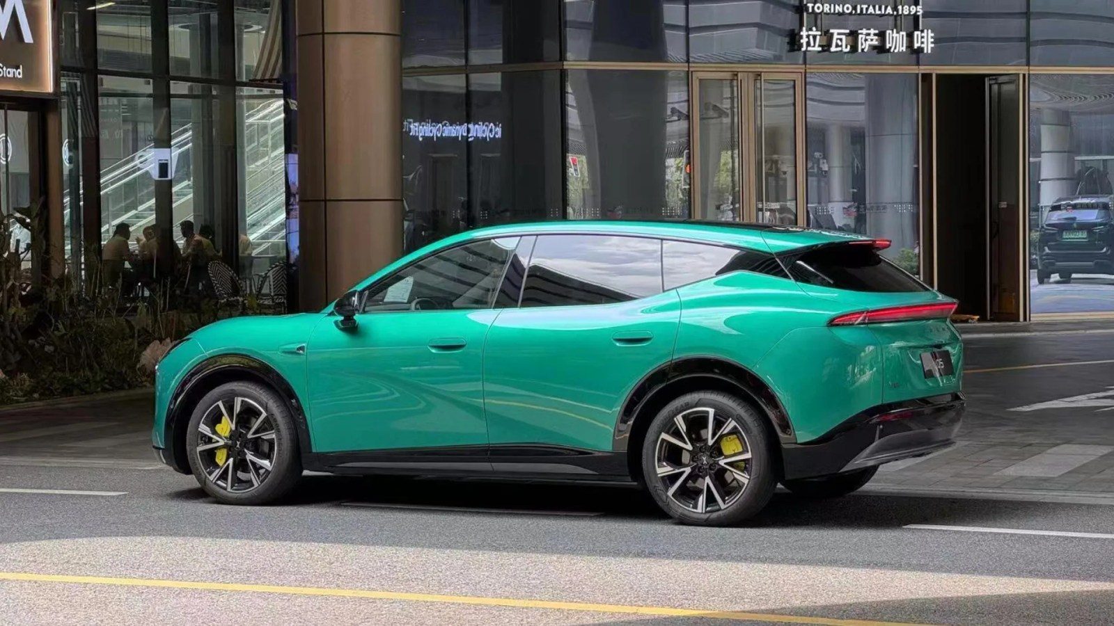 XPeng L05