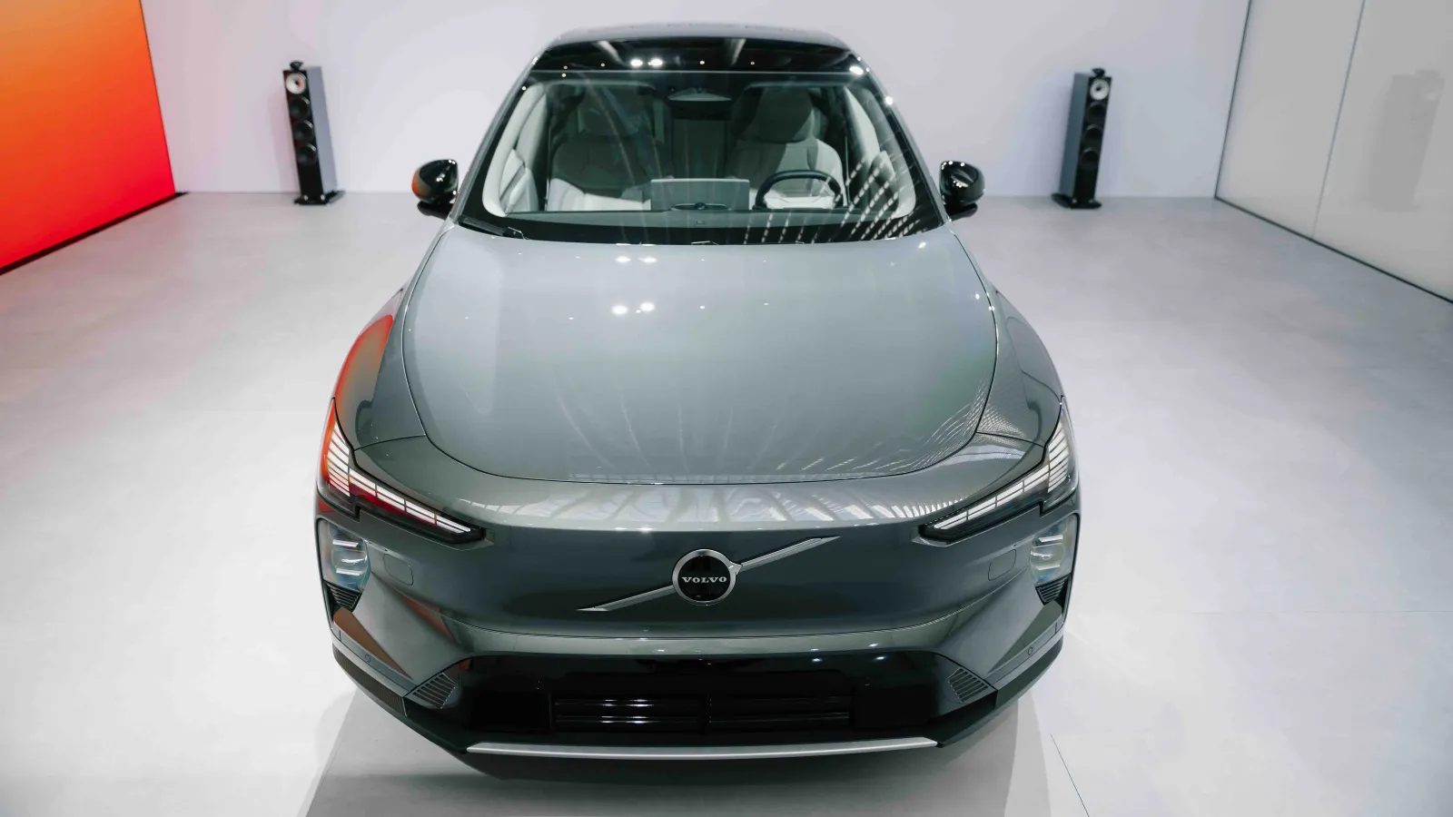Volvo EX60