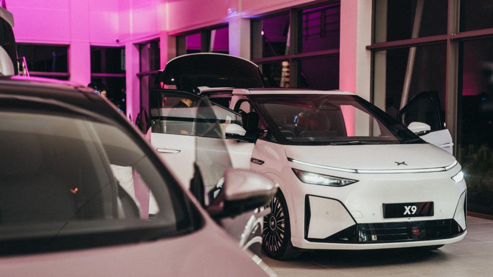 XPeng X9 in Mauritius