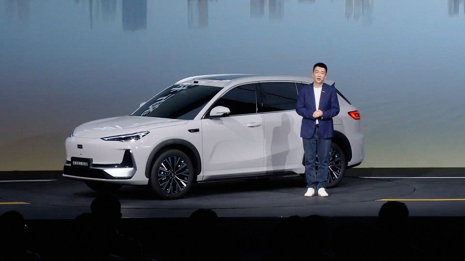 Geely E5