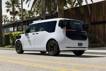 Waymo Zeekr robotaxi