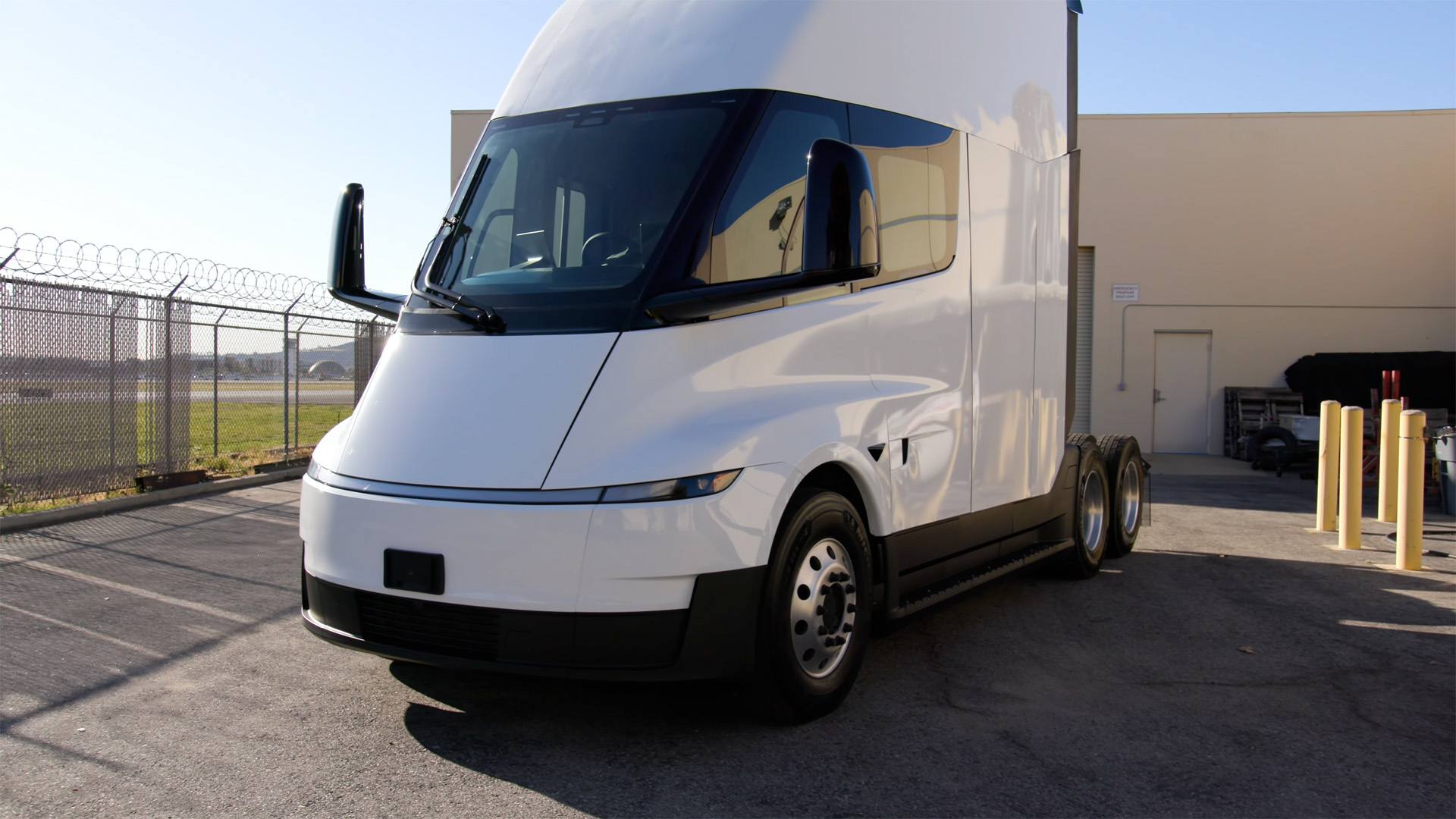 Tesla_Semi_JayLeno_13.jpg